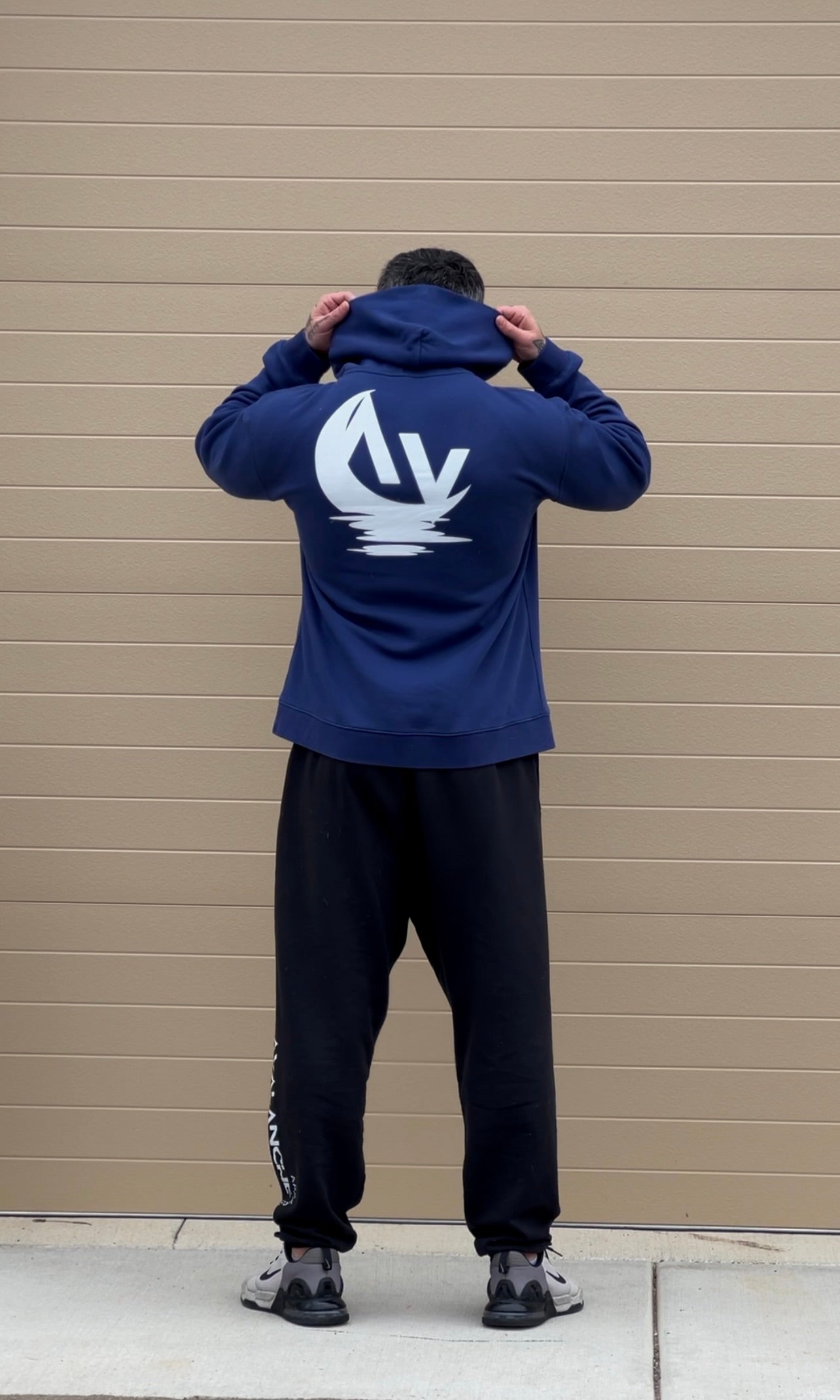 OVERSIZED COMFORT HOODIE
